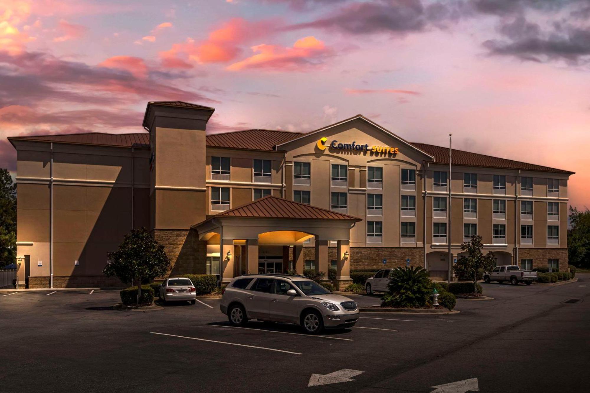Comfort Suites Valdosta Exterior photo