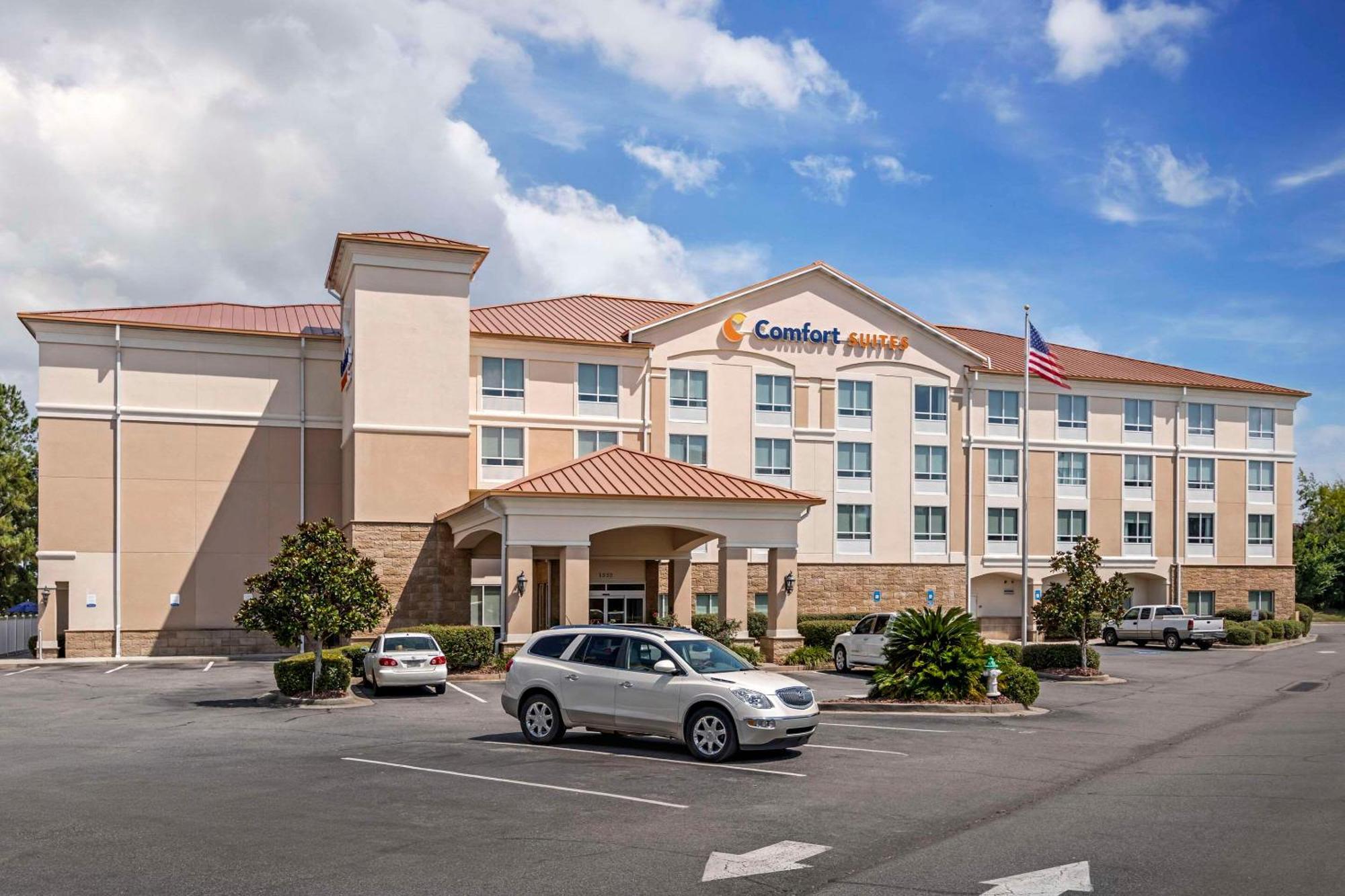 Comfort Suites Valdosta Exterior photo